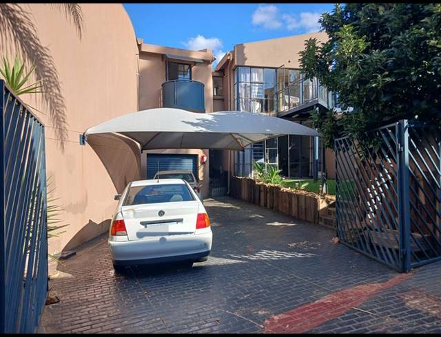 4 BEDROOM APARTMENT FOR SALE IN BASSONIA